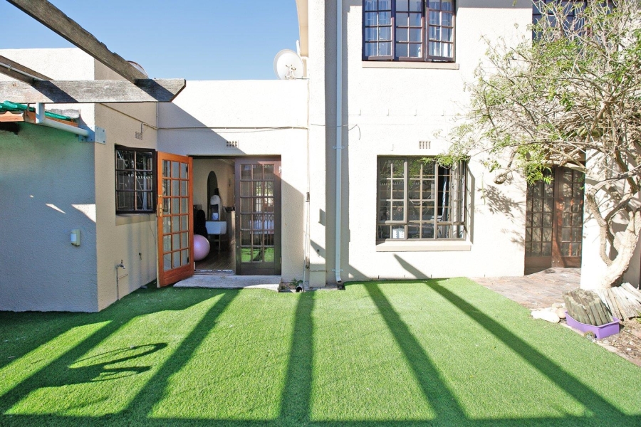 5 Bedroom Property for Sale in Claremont Western Cape